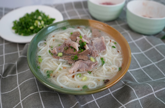 蒸湘原味汤粉王培训